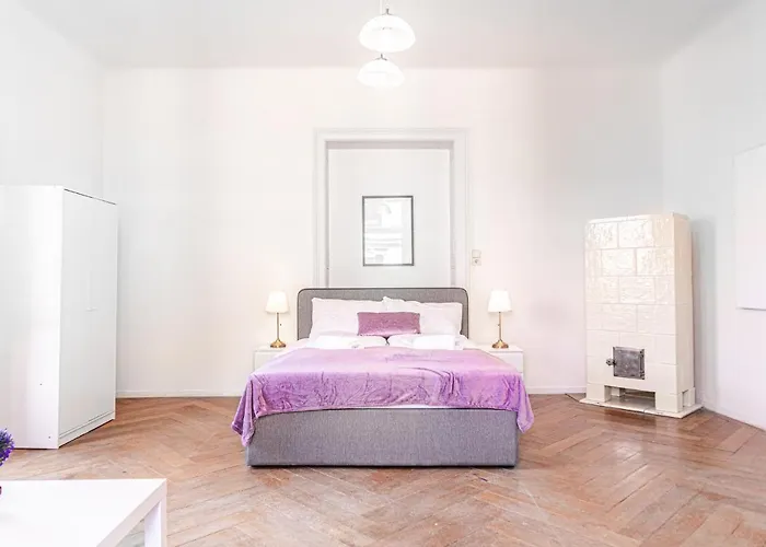 Apartment Cozy 2br Apt, Near Akh Hospital-ideal For Short & Longstay