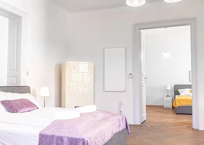 Cozy 2br Apt, Near Akh Hospital-ideal For Short & Longstay