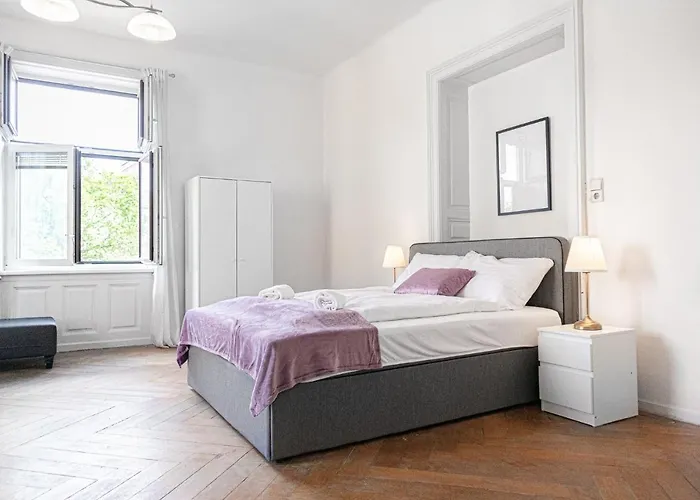 Cozy 2br Apt, Near Akh Hospital-ideal For Short & Longstay