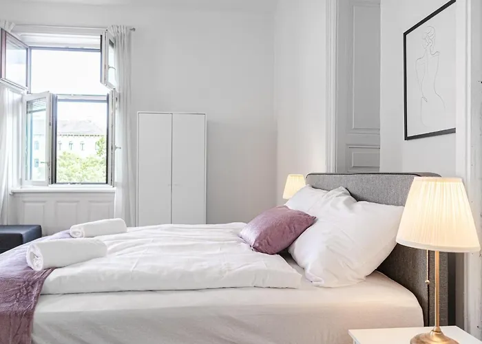 Cozy 2br Apt, Near Akh Hospital-ideal For Short & Longstay