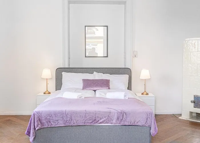 Cozy 2br Apt, Near Akh Hospital-ideal For Short & Longstay Apartment