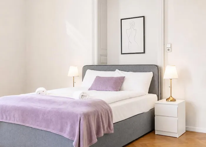 Cozy 2br Apt, Near Akh Hospital-ideal For Short & Longstay Vienna