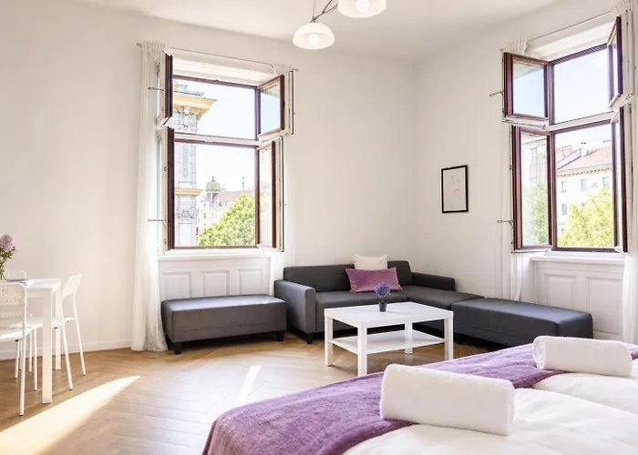 Cozy 2br Apt, Near Akh Hospital-ideal For Short & Longstay