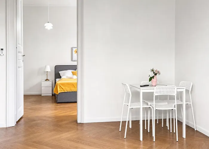 Cozy 2br Apt, Near Akh Hospital-ideal For Short & Longstay Apartment *