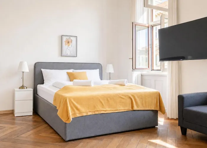 Cozy 2br Apt, Near Akh Hospital-ideal For Short & Longstay
