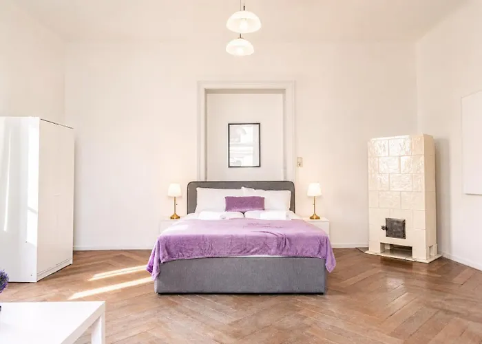 Apartment Cozy 2br Apt, Near Akh Hospital-ideal For Short & Longstay